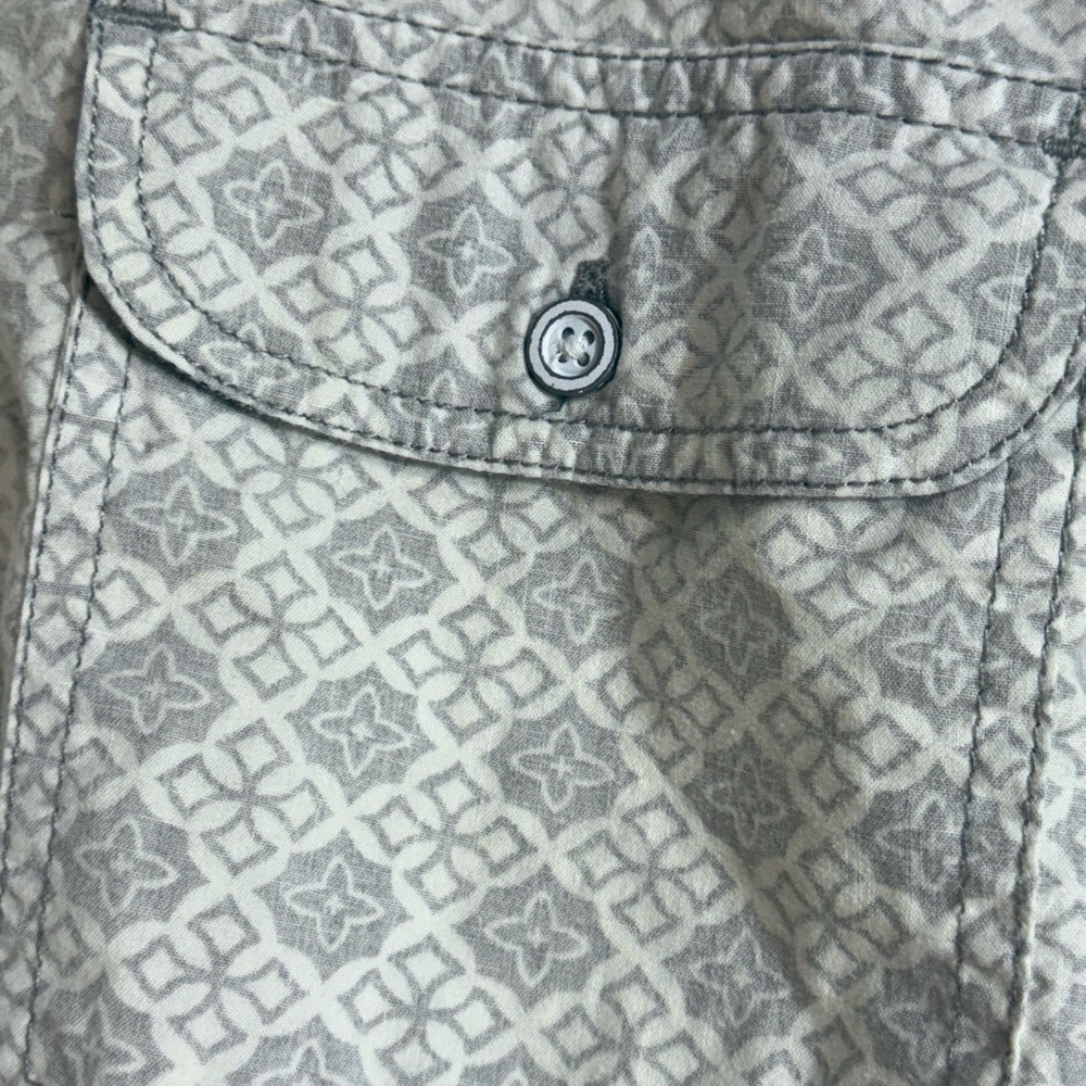 Western-inspired Long Sleeve Button Down Shirt with Cuffs 100% Cotton Size M - Picture 4 of 9